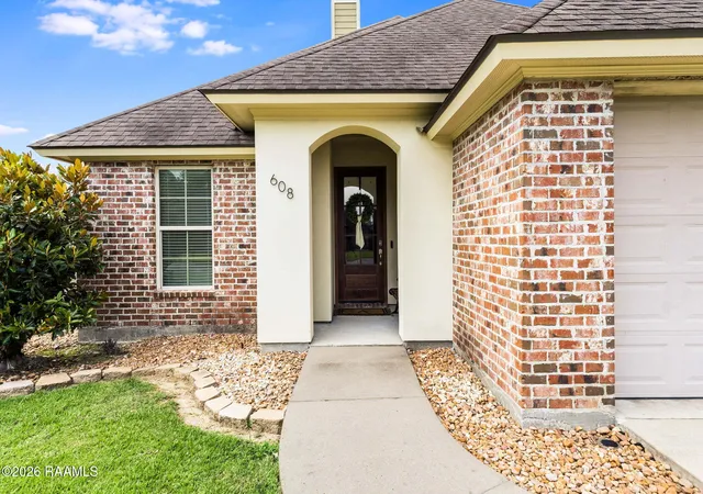 Homes for sale in Youngsville, LA | 608 Braxton Dr, Youngsville, LA 70592 | MLS# 2600004552