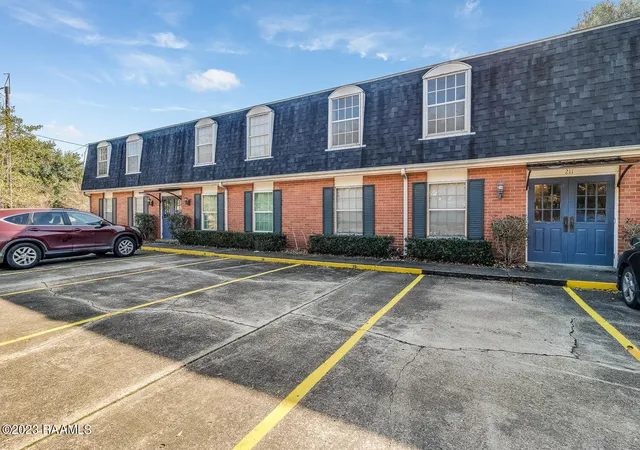 15th image of 211 Versailles Blvd #10, Lafayette, LA 70501 | MLS# 2600006913