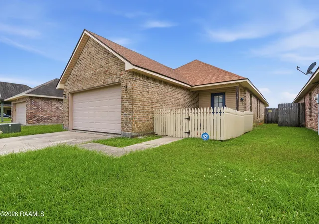 1st image of 112 Smalley Rd, Lafayette, LA 70507 | MLS# 2600005345
