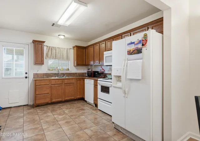4th image of 112 Smalley Rd, Lafayette, LA 70507 | MLS# 2600005345