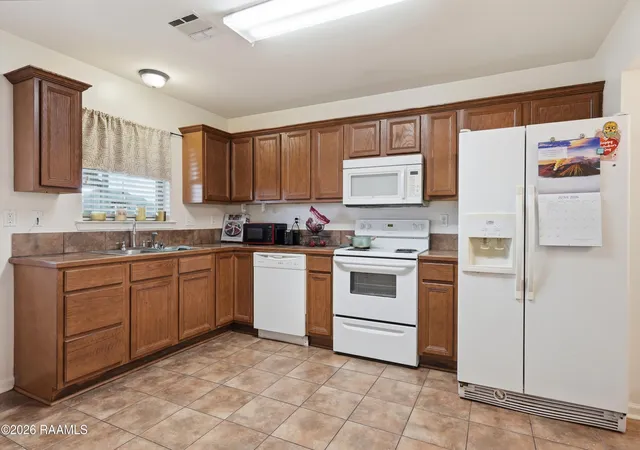 5th image of 112 Smalley Rd, Lafayette, LA 70507 | MLS# 2600005345