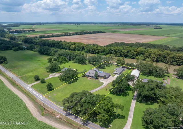 Photo 2 of Single family home for sale at 4524 Irish Bnd Rd, Franklin, LA 70538 | MLS# 2600007205 | Listing updated on 2026-08-12