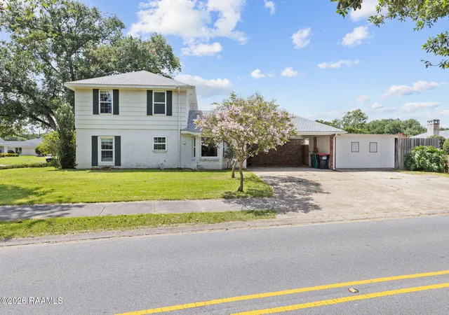 Photo 2 of Single family home for sale at 617 Claymore Dr, Lafayette, LA 70503 | MLS# 2600005969 | Listing updated on 2026-10-07