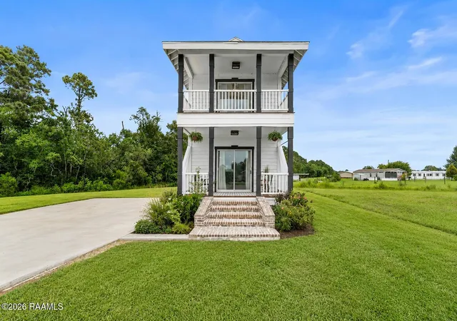 Photo 1 of Single family home for sale at 264 Oak Manor Rd, Rayne, LA 70578 | MLS# 2600005912 | Listing updated on 2026-08-12