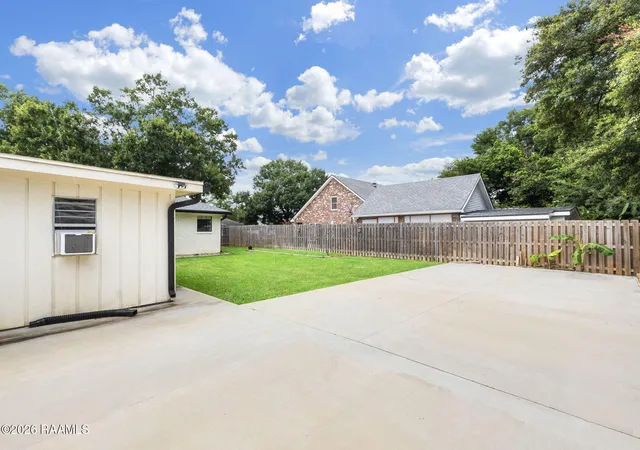 Photo 3 of Single family home for sale at 129 Alyene Dr, Lafayette, LA 70506 | MLS# 2600005172 | Listing updated on 2026-09-14