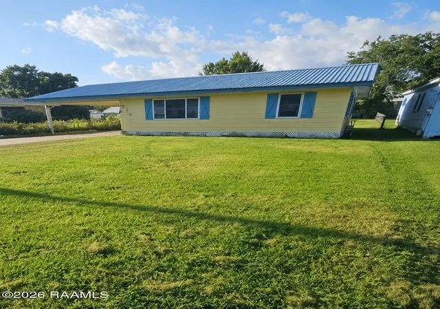 Homes for sale in New Iberia, LA | 213 N Landry Dr, New Iberia, LA 70560 | MLS# 2600006104