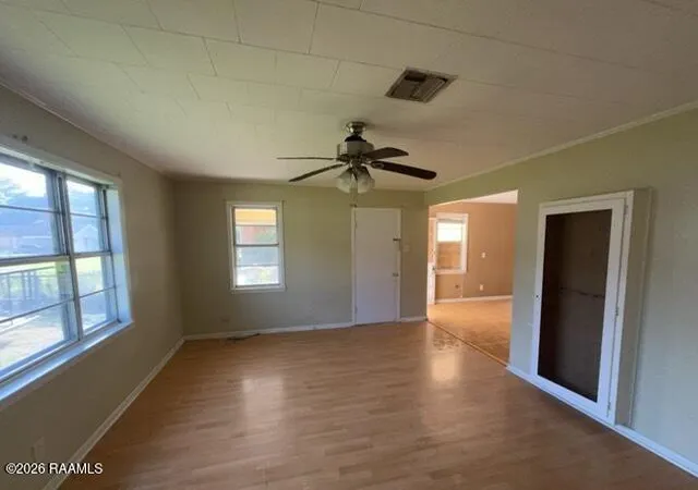 Photo 3 of Single family home for sale at 213 N Landry Dr, New Iberia, LA 70560 | MLS# 2600006104 | Listing updated on 2026-10-01