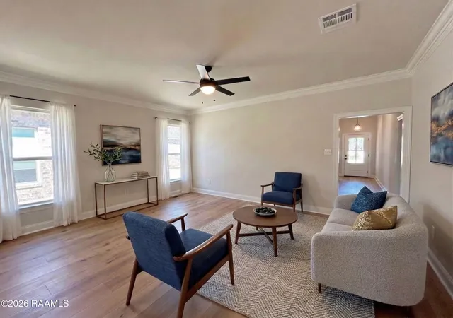 Photo 3 of Single family home for sale at 101 Oak Hvn Dr, Lafayette, LA 70507 | MLS# 2600000065 | Listing updated on 2026-09-01