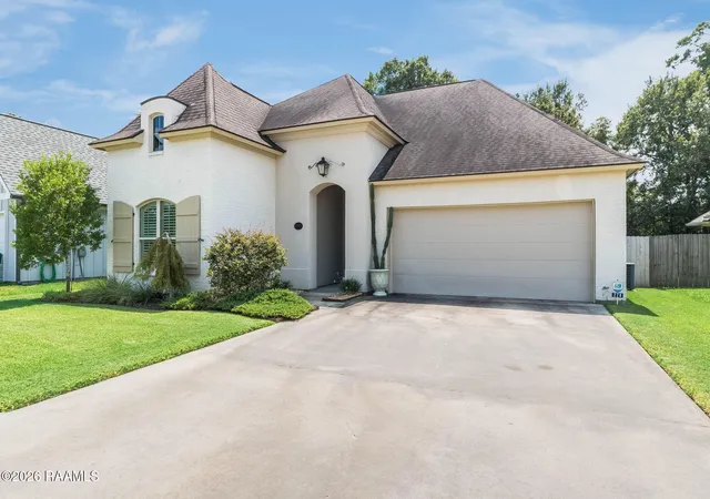 Photo 2 of Single family home for sale at 228 Tennyson Dr, Broussard, LA 70518 | MLS# 2600008005 | Listing updated on 2026-09-08