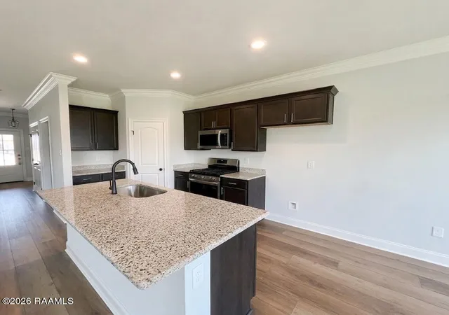 Photo 4 of Single family home for sale at 204 Payton Woods Ln, Scott, LA 70583 | MLS# 2600004063 | Listing updated on 2026-09-01