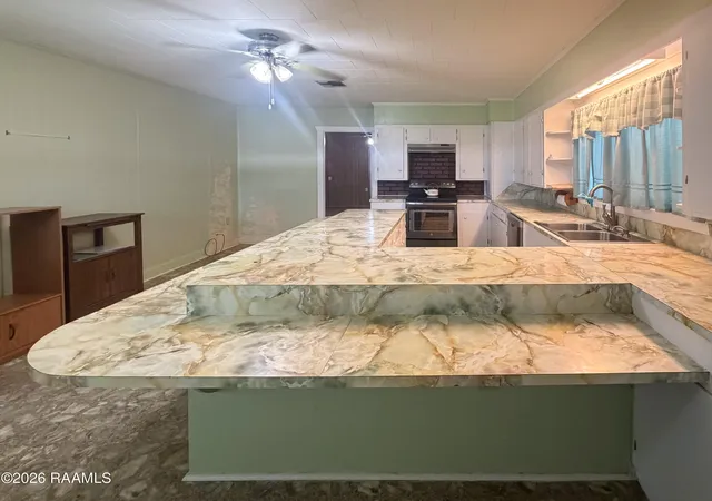 Photo 3 of Single family home for sale at 121 W Walnut St, Crowley, LA 70526 | MLS# 2600007657 | Listing updated on 2026-08-31