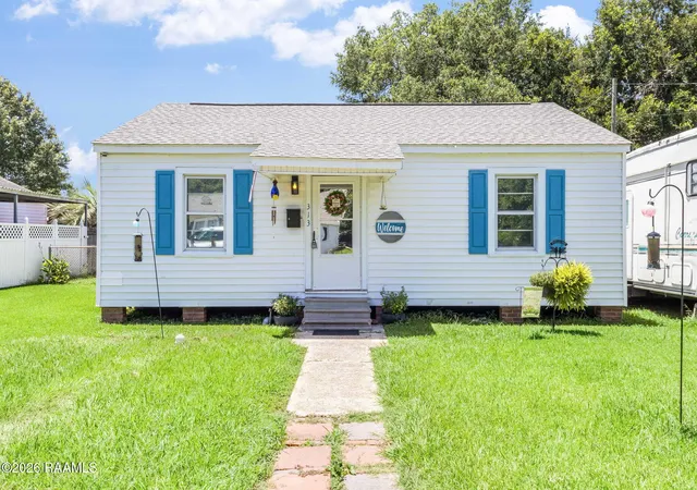 Homes for sale in New Iberia, LA | 313 Mcilhenny St, New Iberia, LA 70563 | MLS# 2600005727