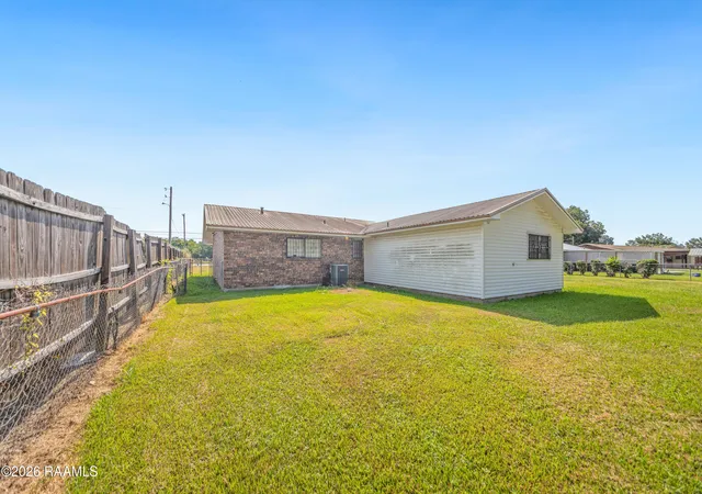 Photo 33 of Single family home for sale at 8709 Louisiana 182, Opelousas, LA 70570 | MLS# 2600007843 | Listing updated on 2026-08-25