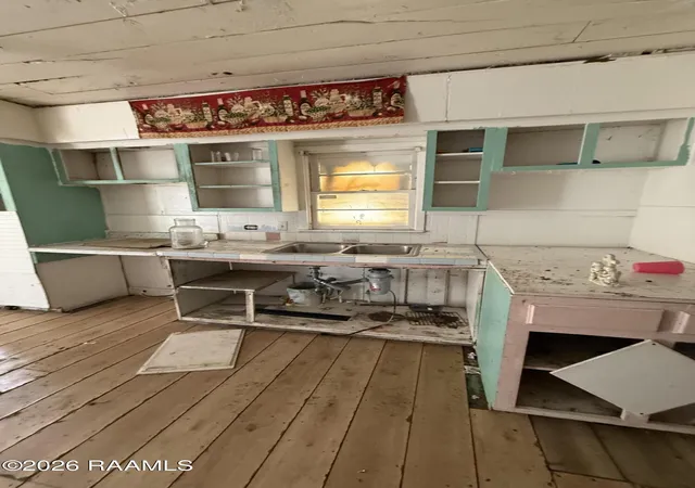 Photo 2 of Single family home for sale at 529 Park Ave, New Iberia, LA 70560 | MLS# 2600006398 | Listing updated on 2026-09-18