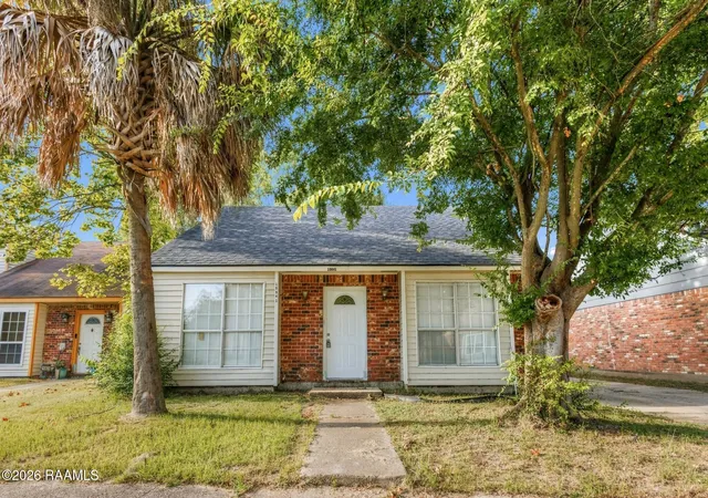 1st image of 10841 Weiner Creek Dr, Baton Rouge, LA 70816 | MLS# 2600007746