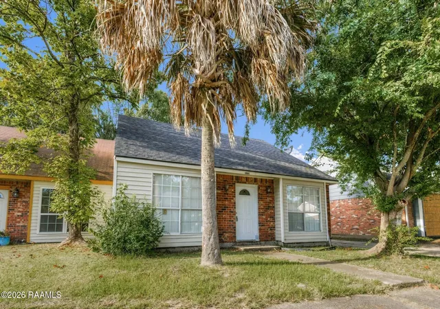 2nd image of 10841 Weiner Creek Dr, Baton Rouge, LA 70816 | MLS# 2600007746