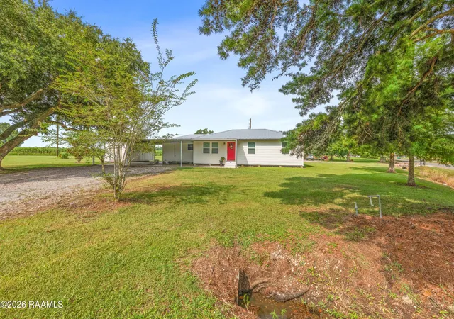Photo 2 of Sale Pending at 919 Cajun Dr, New Iberia, LA 70563 | MLS# 2600004854 | Listing updated on 2026-09-21