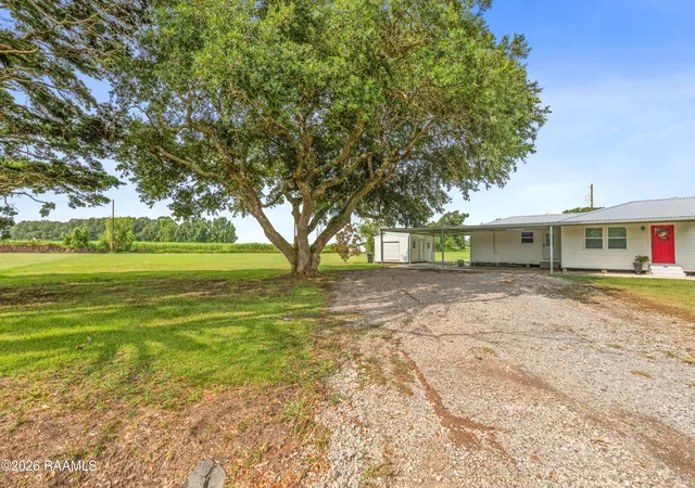Photo 3 of Sale Pending at 919 Cajun Dr, New Iberia, LA 70563 | MLS# 2600004854 | Listing updated on 2026-09-21