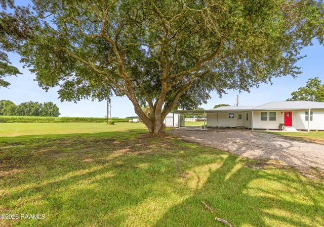 Photo 3 of Sale Pending at 919 Cajun Dr, New Iberia, LA 70563 | MLS# 2600004854 | Listing updated on 2026-09-21