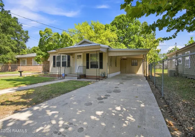2nd image of 124 W White St, Opelousas, LA 70570 | MLS# 2600007707