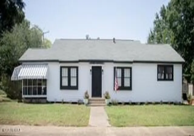 3rd image of 401 N Church St, Carencro, LA 70520 | MLS# 2600007064