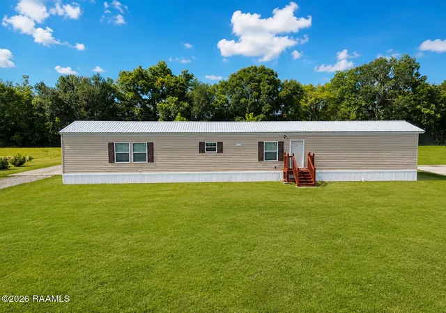2nd image of 1111 Rene O Guidry Rd, Breaux Bridge, LA 70517 | MLS# 2600007608