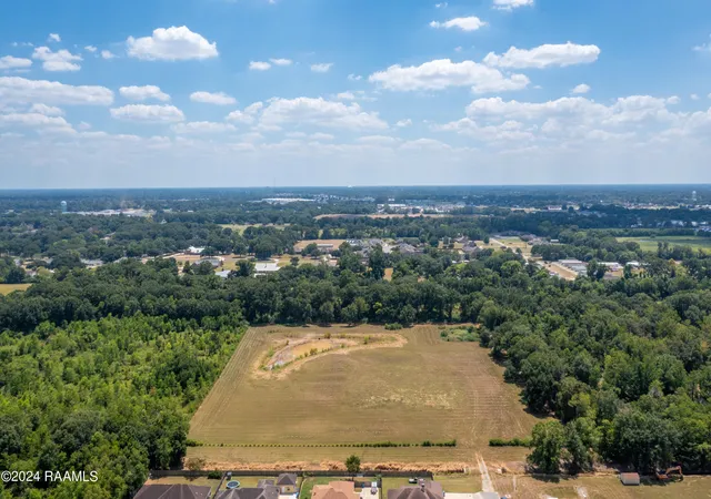 Photo 1 of Sale Pending at 112 Buckleridge Rd, Carencro, LA 70520 | MLS# 24008192 | Listing updated on 2026-08-17
