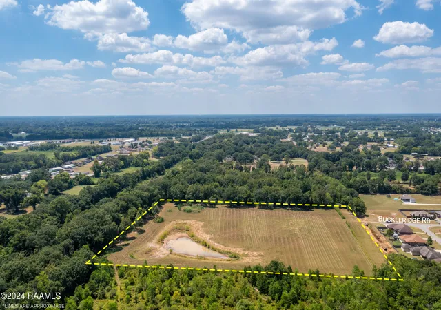 Photo 3 of Sale Pending at 112 Buckleridge Rd, Carencro, LA 70520 | MLS# 24008192 | Listing updated on 2026-08-17