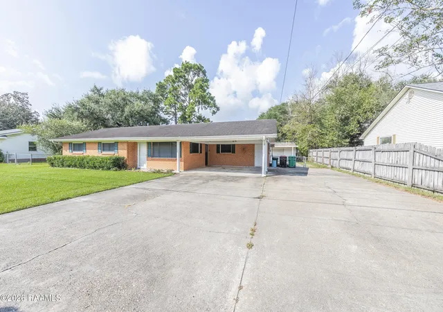 Photo 4 of Single family home for sale at 149 Mimosa Pl, Lafayette, LA 70506 | MLS# 2600007254 | Listing updated on 2026-08-27