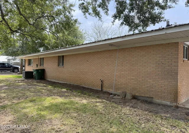 13th image of 1016 School St, Breaux Bridge, LA 70517 | MLS# 2600007244