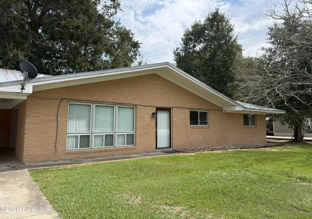 2nd image of 1016 School St, Breaux Bridge, LA 70517 | MLS# 2600007244