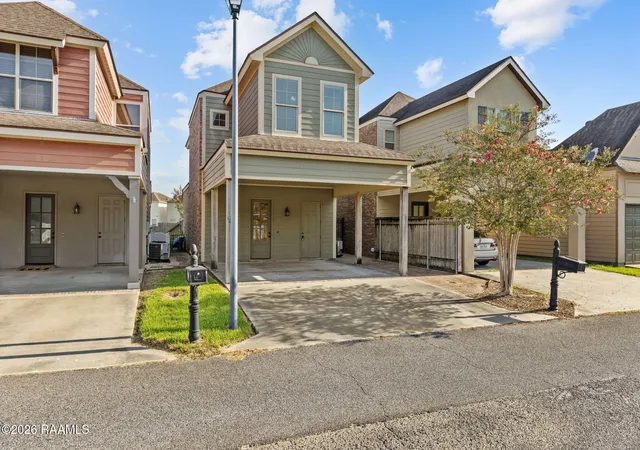 Photo 2 of Single family home for sale at 105 Villa Park Ln, Lafayette, LA 70508 | MLS# 2600007996 | Listing updated on 2026-09-15