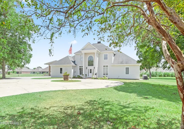 Photo 3 of Sale Pending at 106 S Hillary Ave, Lafayette, LA 70506 | MLS# 2600007978 | Listing updated on 2026-09-06