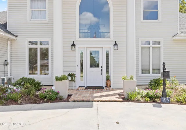 Photo 4 of Sale Pending at 106 S Hillary Ave, Lafayette, LA 70506 | MLS# 2600007978 | Listing updated on 2026-09-06