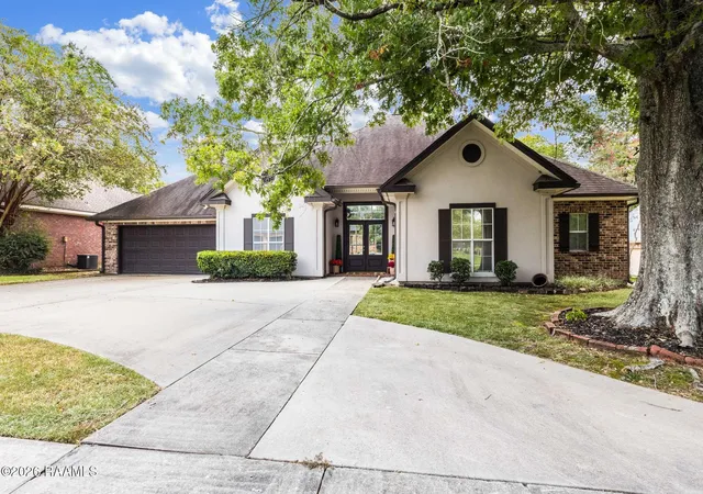Photo 1 of Single family home for sale at 300 Creekwood Dr, Lafayette, LA 70503 | MLS# 2600007271 | Listing updated on 2026-09-09