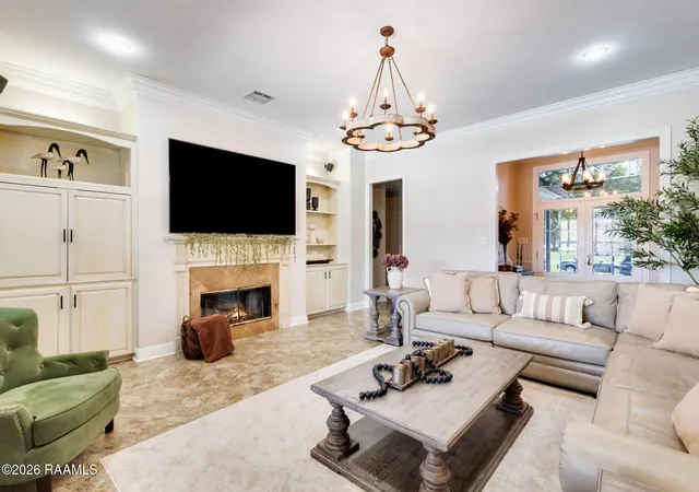 Photo 3 of Single family home for sale at 300 Creekwood Dr, Lafayette, LA 70503 | MLS# 2600007271 | Listing updated on 2026-09-09