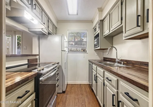 5th image of 117 Horseshoe Dr #9, Lafayette, LA 70503 | MLS# 2600007065