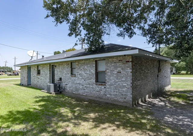 Photo 14 of Single family home for sale at 1704 N 3rd Street, Gueydan, LA 70542 | MLS# 2600007699 | Listing updated on 2026-09-10
