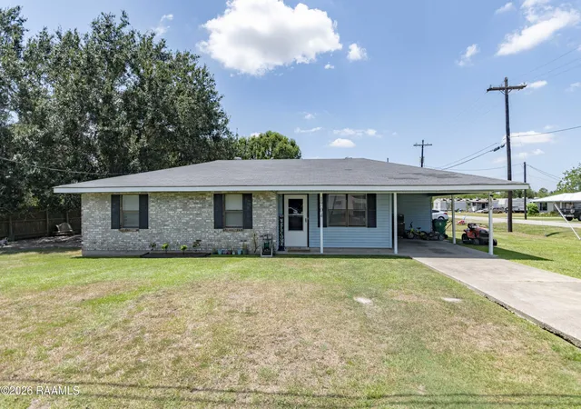 Photo 2 of Single family home for sale at 1704 N 3rd Street, Gueydan, LA 70542 | MLS# 2600007699 | Listing updated on 2026-09-10