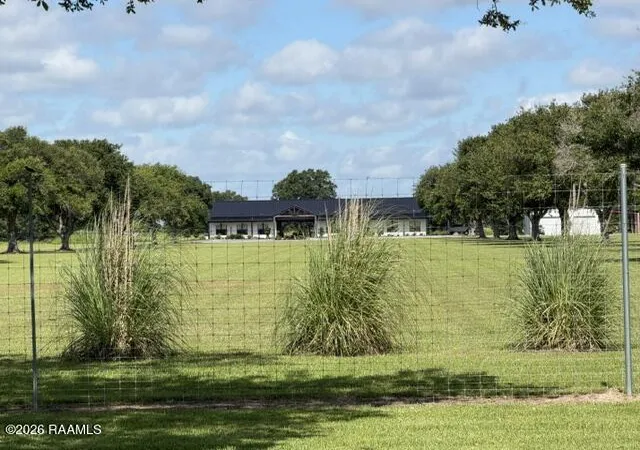 Photo 2 of Single family home for sale at 8330 La 343, Maurice, LA 70555 | MLS# 2600005527 | Listing updated on 2026-07-21