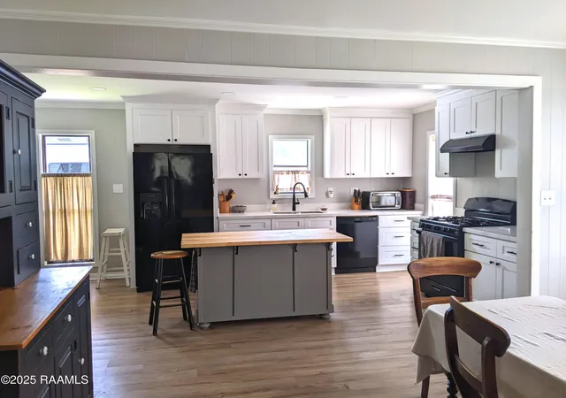 Photo 3 of Single family home for sale at 400 Aimee Dr, Carencro, LA 70520 | MLS# 2600008062 | Listing updated on 2026-08-28
