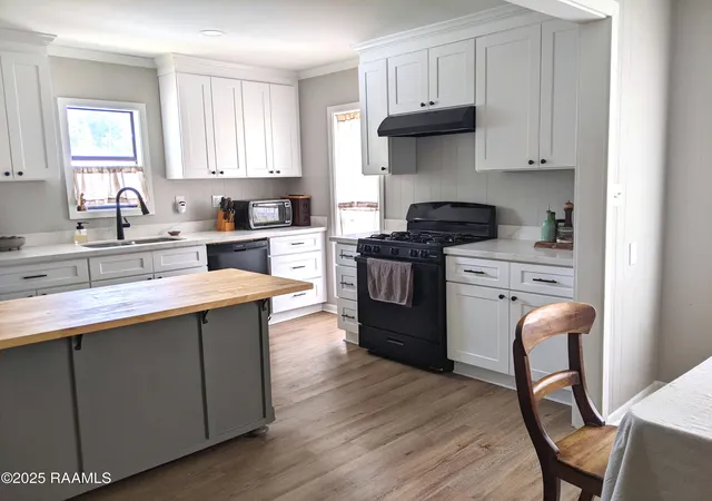 Photo 3 of Single family home for sale at 400 Aimee Dr, Carencro, LA 70520 | MLS# 2600008062 | Listing updated on 2026-08-28