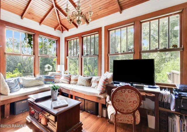 5th image of 140 Arlington Dr, Lafayette, LA 70503 | MLS# 2500004753