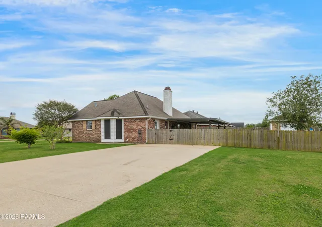 Homes for sale in New Iberia, LA | 813 Bonnet St, New Iberia, LA 70563 | MLS# 2600003145