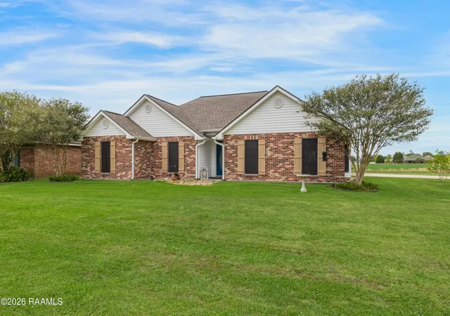 Homes for sale in New Iberia, LA | 813 Bonnet St, New Iberia, LA 70563 | MLS# 2600003145