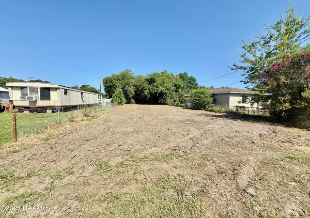 Photo 3 of Sale Pending at 1208 Walton St, New Iberia, LA 70560 | MLS# 2500004096 | Listing updated on 2026-09-06