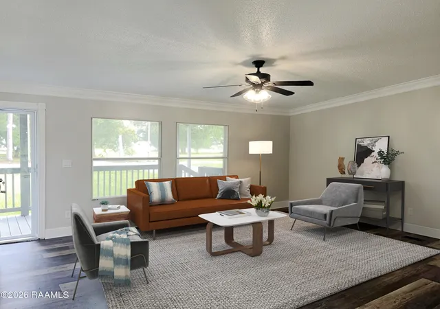 Photo 3 of Sale Pending at 1013 Comeaux Rd, New Iberia, LA 70563 | MLS# 2600007651 | Listing updated on 2026-08-21