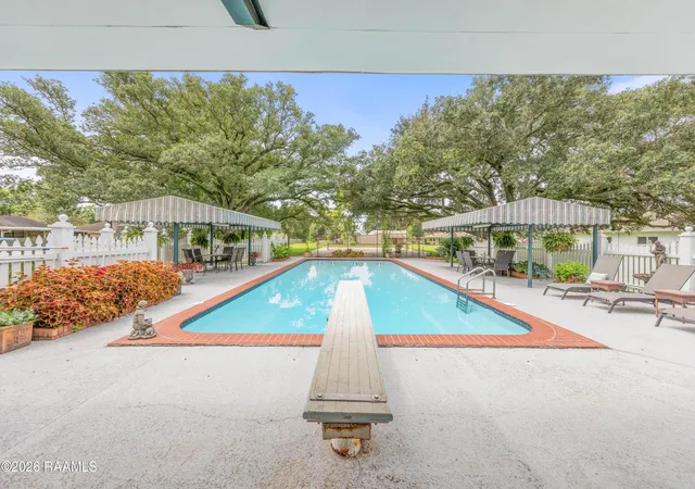 Photo 2 of Single family home for sale at 415 Youngsville Hwy, Lafayette, LA 70508 | MLS# 2600007931 | Listing updated on 2026-09-18