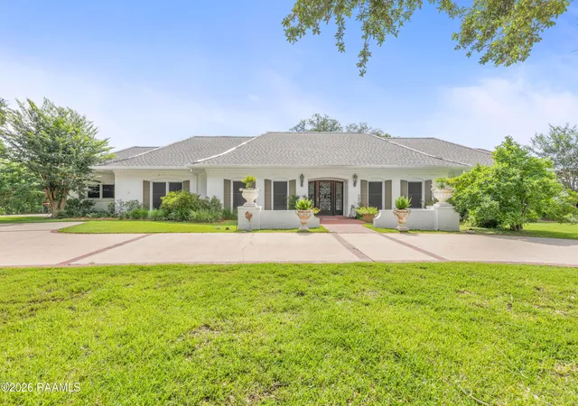 Photo 3 of Single family home for sale at 415 Youngsville Hwy, Lafayette, LA 70508 | MLS# 2600007931 | Listing updated on 2026-09-18