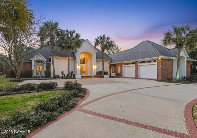 Photo 1 of Single family home for sale at 327 Beverly Dr, Lafayette, LA 70503 | MLS# 2500001727 | Listing updated on 2026-07-22